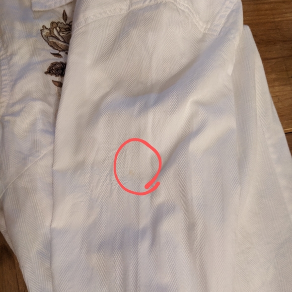 Women's Alan Jackson Collection White and Tan Rose Embroidered Button Up Shirt M - Picture 5 of 8